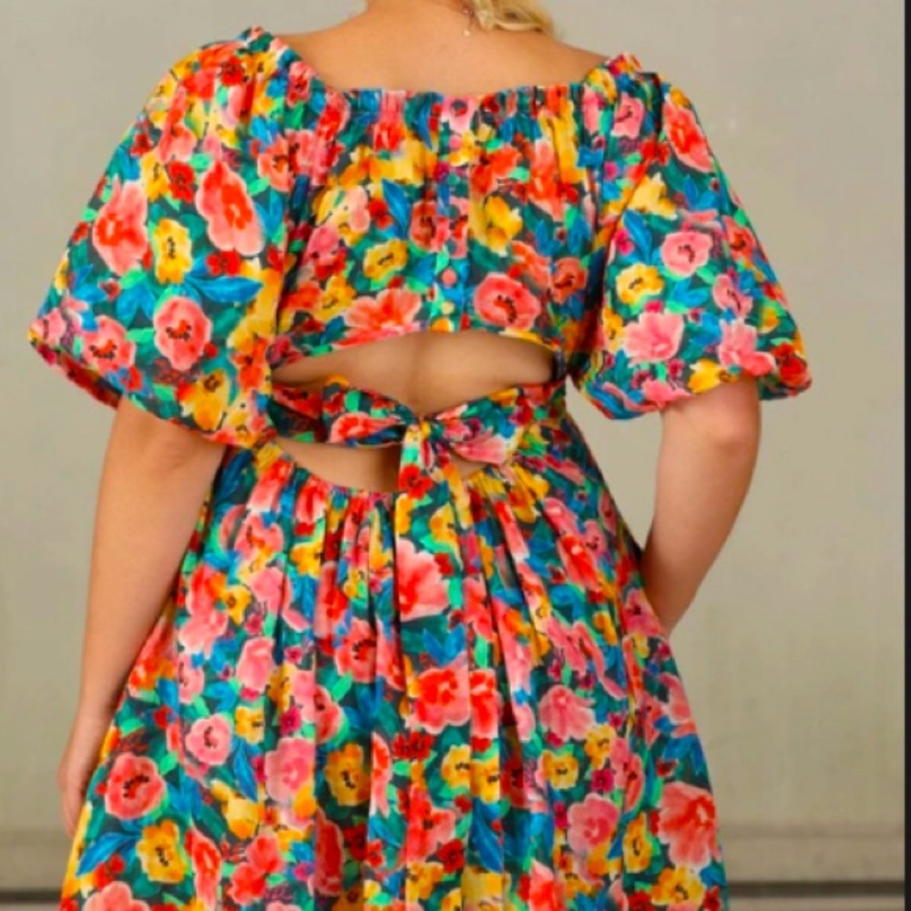 Linennaive size medium mid length floral dress